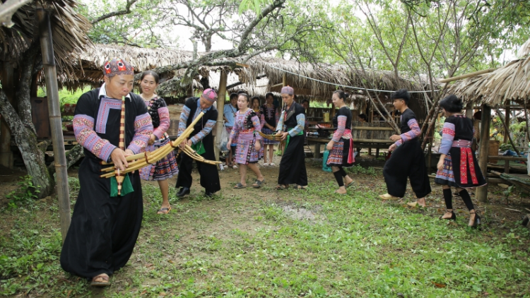 Râu liêm pr’hay bhrợ ha ngur loom ta mooi đhị pa lêếh p’loọng Sơn La