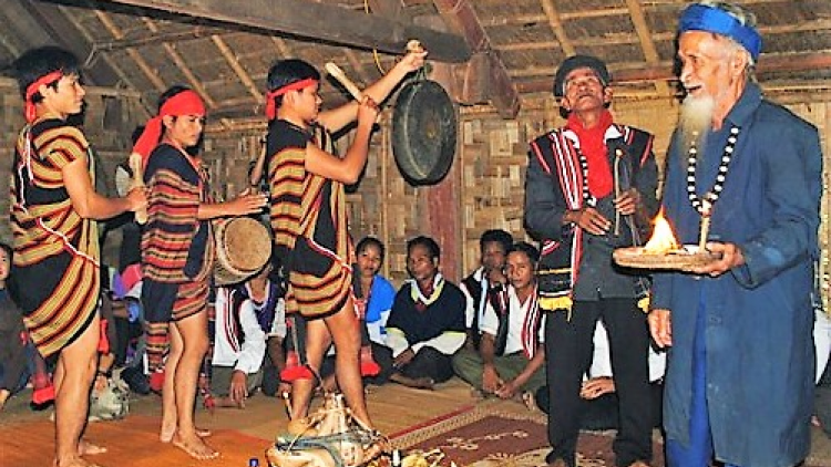 Bhui har Tết Ngã rạ lâng đhanuôr Cor