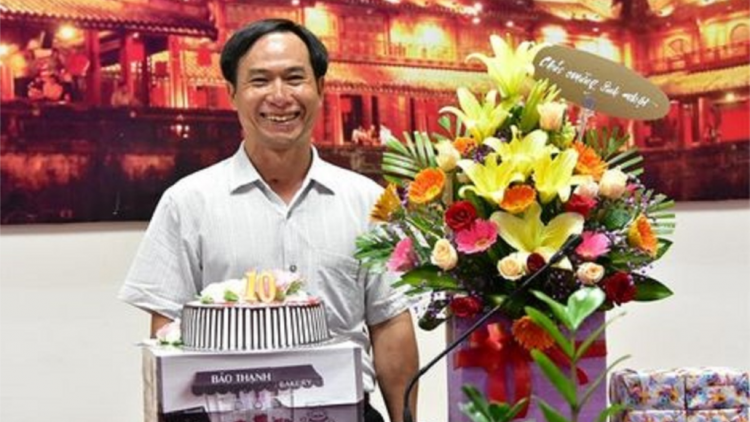 Ta la thiệp hơnh deh t’ngay n’niên x’ría đơơng âng liệt sĩ Phạm Văn Hướng