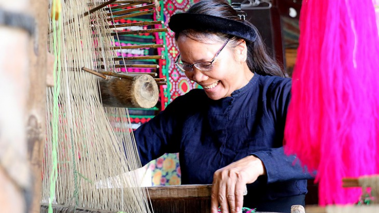 Bh’rợ taanh a din âng acoon coh Tày coh Cao Bằng