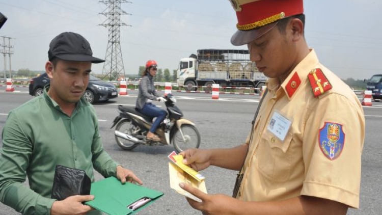 Đà Nẵng bhrợ g’lúh lêy ch’mệêt tọom bhrợ ngai bhrợ lất đắh c’lâng p’rang