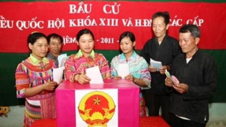 Muy bơr boóp  t’moóh ooy Luật bầu cử đại biểu Quốc hội khoá XIV lâng đại biểu HĐND zấp cấp nhiệm kỳ 2016-2021