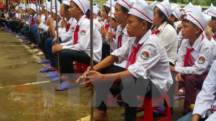 Học sinh zr’lụ boo túh Lào Cai ooy t’ngay khai giảng