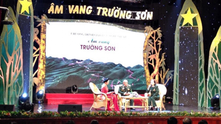 Bh’rợ xa nay giao lưu nghệ thuật “ Âm vang Trường Sơn”