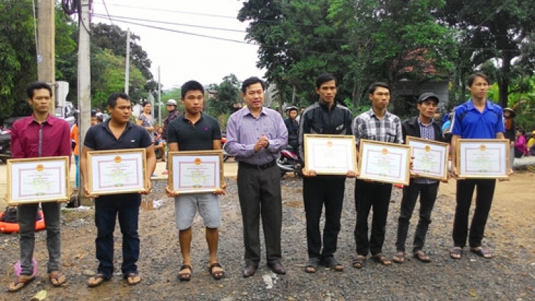 Phú Yên: Cher đoọng hằng khen đoọng ha 7 đha đhâm zay grơơ  trôông dấc ma nuýh cóh túh bhlong