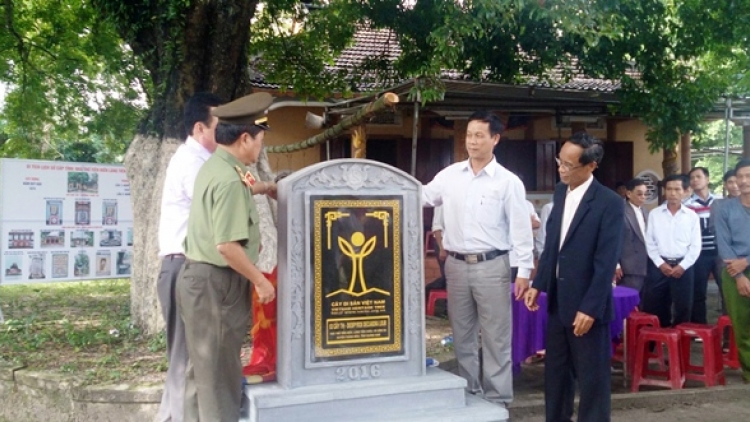 Quảng Nam 3 t’nơơm thị bơơn ta moon nắc t’nơơm c’cir