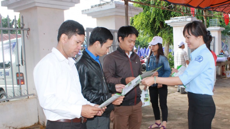Đắc Lắc lấh 500 r’bhâu cha nắc manuýh vêy ta xay moon oó ộm hót