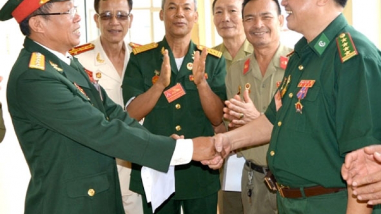 Cựu chiến binh Đắc Lắc xay moon cr’noỌ ooy rau ta đang moon prang k’tiếc k’ruung grưng dưr zâl arọp a bhuy
