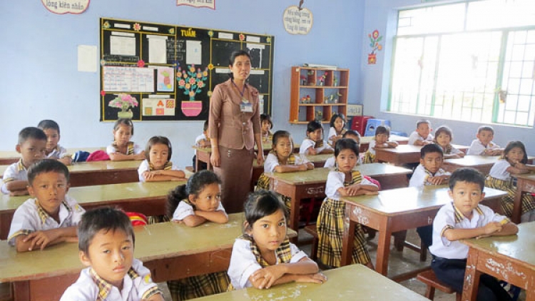 Ninh Thuận bhrợ k’rơ bh’rợ khuyến học, khuyến tài