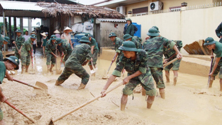 Bộ trưởng Bộ Quốc phòng: Apêê đơn vị quân đội t’bhlâng zooi đha nuôr miền Trung bhrợ bhr’lậ râu túh bhlong bhrợ pa hư