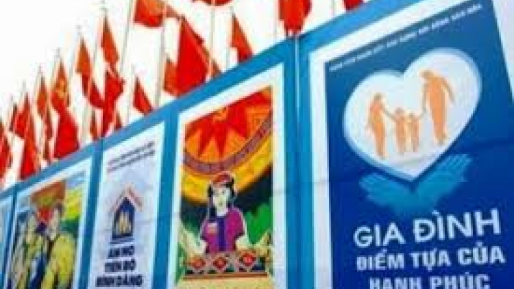 Cher đoọng ch’ner tác phẩm pr’hay bhlầng đắh tấm gương đương zêl cha groong tr’vay cóh pr’loọng đong