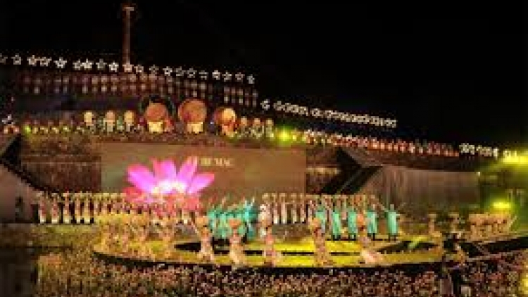 Festival Huế 2016: Rơơm đương văn hoá bấc râu pr’hoọm