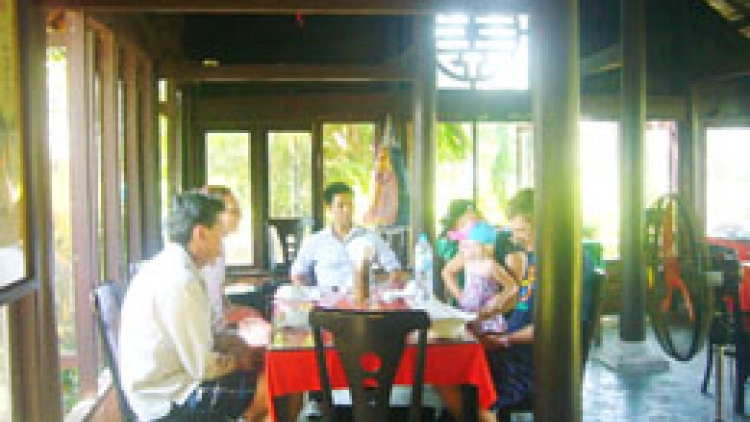 Quảng Nam: la ngúa la bam bh’rợ ắt đhêy đhị đong đhanuôr