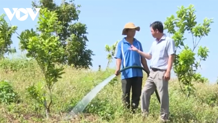 Chi bộ Tung Dao liêm choom zooi đha nuôr yêm têêm pa bhrợ lâng ăt ma mông