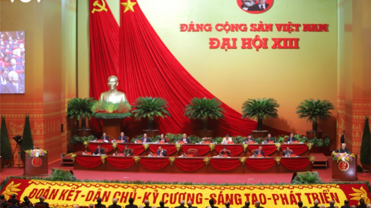 Pa dưr c’rơ đoàn kết pazêng acoon manuyh tu cr’noọ xa nay pa dưr k’tiêc k’ruung k’rơ mâng, k’van k’bhộ- bhui har têêm ngăn