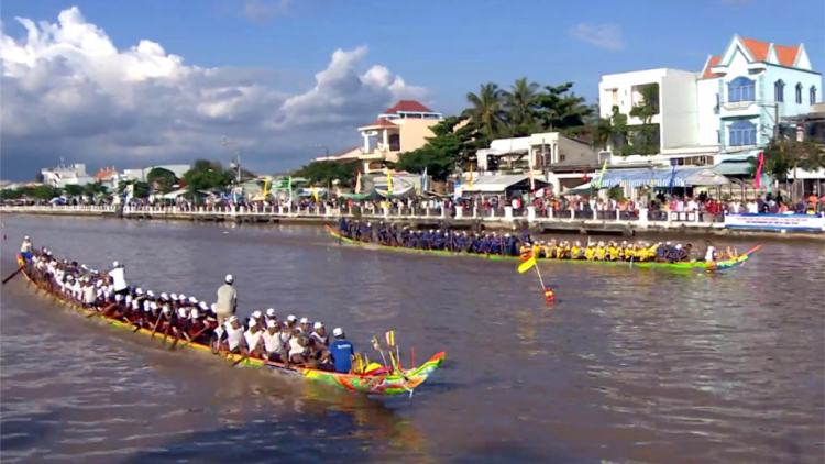 Trà Vinh: Zư đơc rau liêm pr’hay âng bhiêc bhan Ok om bok đha nuôr Khmer