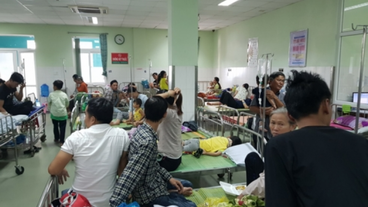 Đà Nẵng: Pa xiêr râu bịng xiên cóh bệnh viện