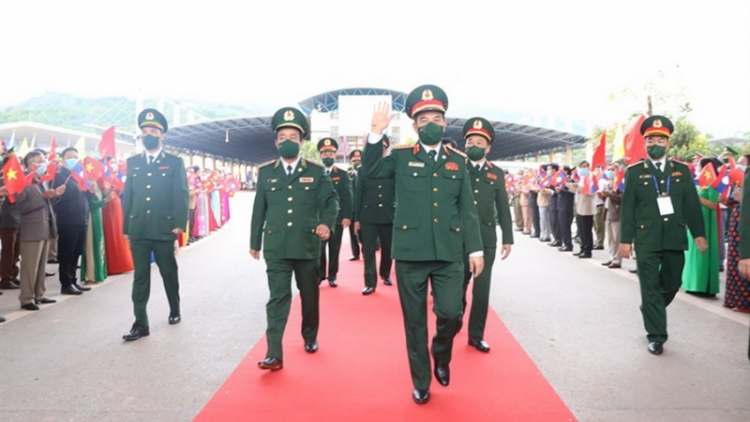 Pa zưm têy lâng k’bhuh Biên phòng zư nhâm mâng c’lâng ca noong k’tiếc cr’lặ t’nil