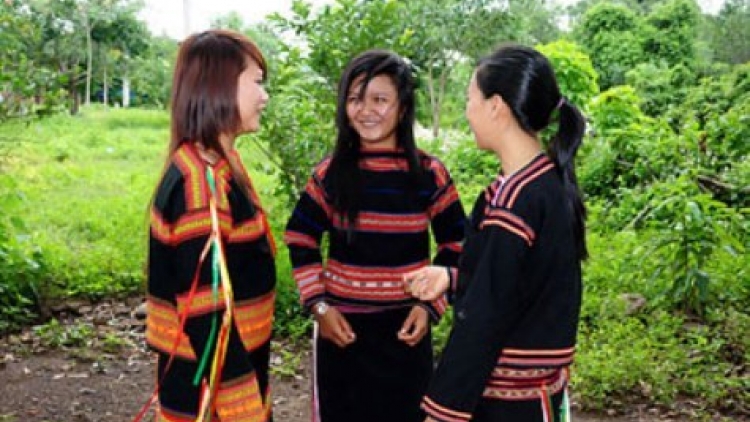 Ma nứih Êđê lứch loom luônh lâng bh’rợ dân số