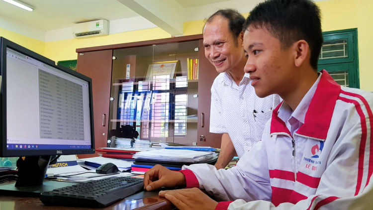 P’niên học trò đha rựt đhị Quảng Trị bơơn huy chương bạc Olympic Tin học châu Á- Thái Bình Dương c’moo 2019