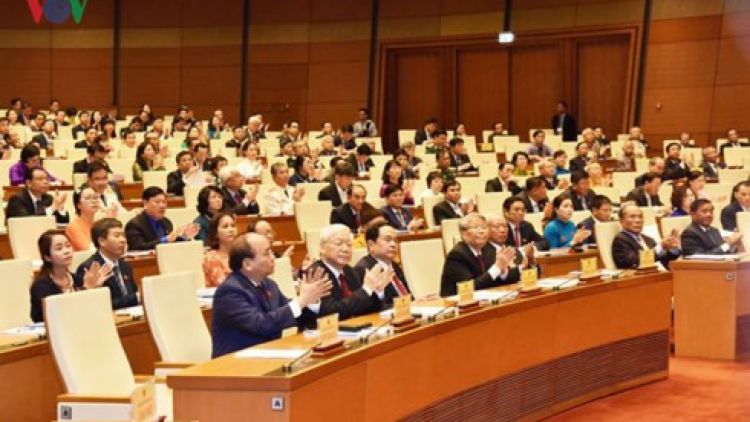 Ta la tranh tr’mông tr’mêếh – pr’ặt tr’nợt vêy váih bấc râu liêm t’mêê