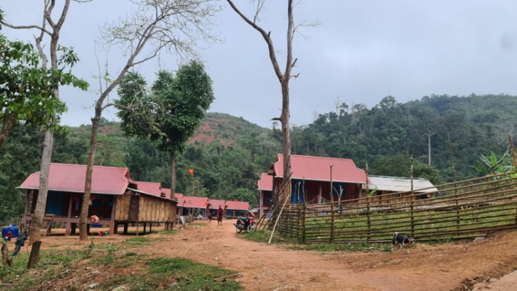 Pr’ắt ma mung Việt-Lào, liêm chr’nắp đhị k’noong k’tiếc