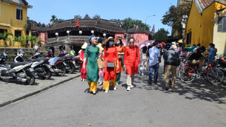 Z’lâh pr’luh cr’ăy Covid-19, Quảng Nam bhrợ pr’đơợ pa dưr bh’rợ Du lịch