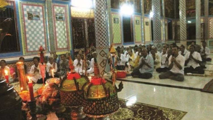 Liêm pr’hay bhiệc bhan Sen Đôn taâng đha nuôr Khmer Nam Bộ