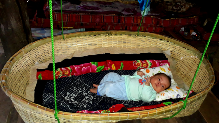 Đhr’niêng bhuốih hơnh déh bịng c’xêê âng ma nứih Thái Sơn La vêy bấc râu chr’nắp
