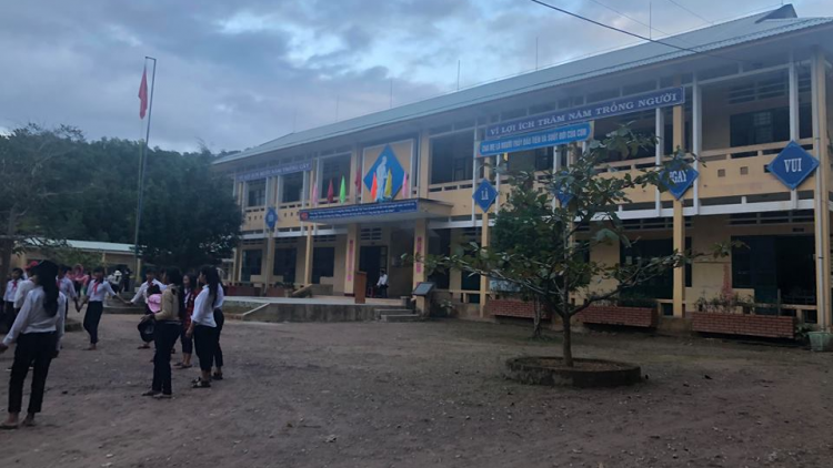 Rau k’rang âng apêê thầy lâng trò cóh zr’lụ da ding dal Tây Giang bêl cắh dzợ vêy bơơn đươi chế độ zúp zooi