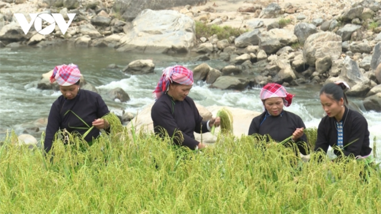 Đhahum yêm m’pooc Khảu Tan Đón