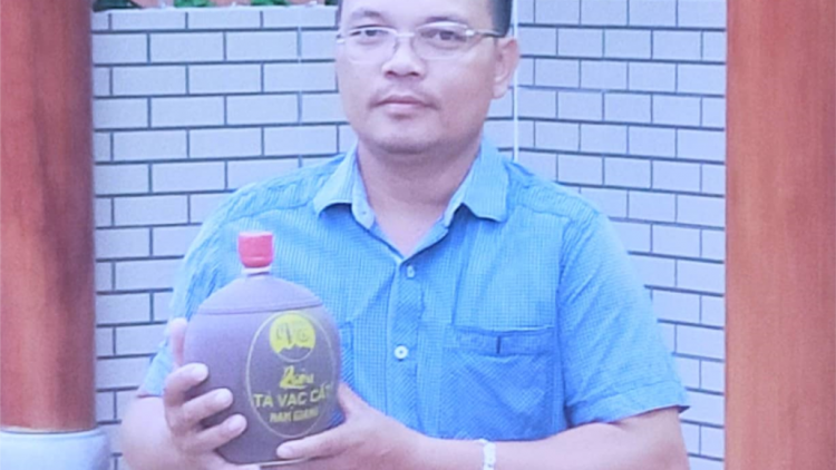Trao đổi: “Quy trình sản xuất rượu Tà Vạc cất”