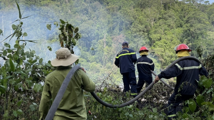 Quảng Nam đơơh loon zâl cha groong rooh crâng hân noo xơớt gooh