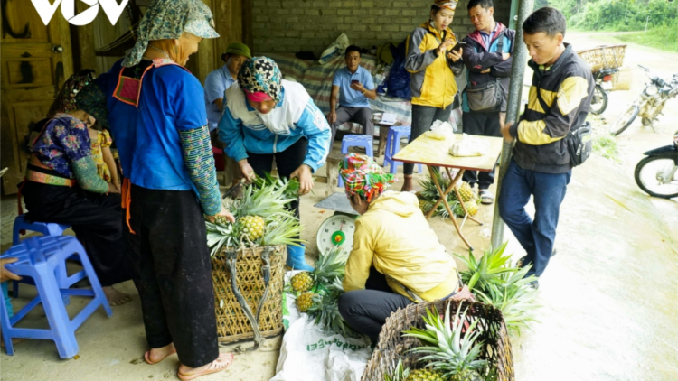 C’lâng bh’rợ zi lấh đha rứt âng đhanuôr k’noong k’tiếc Pu Lau