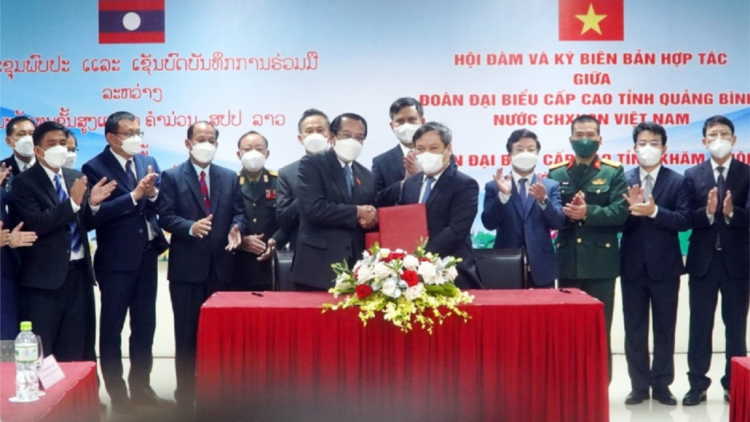 Xa nay bh’rợ liêm pr’hay Việt- Lào, zr’ziêng z’lâh c’noong k’tiêc