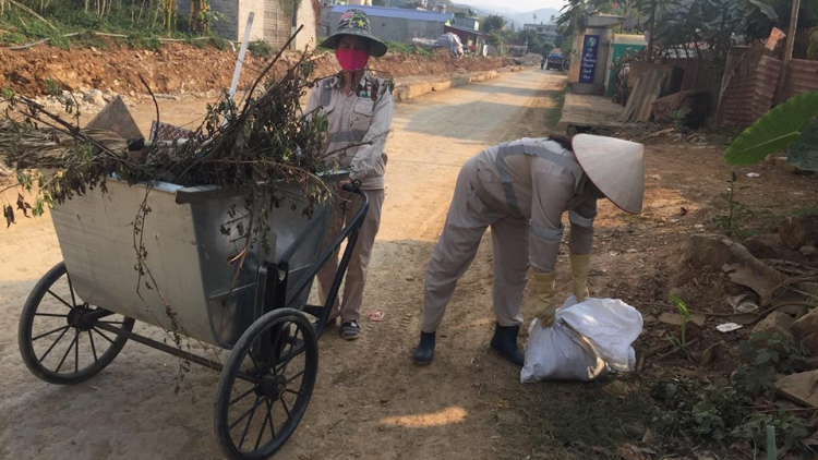Bh’rợ chr’nắp âng apêê pân đil công nhân môi trường phố da ding