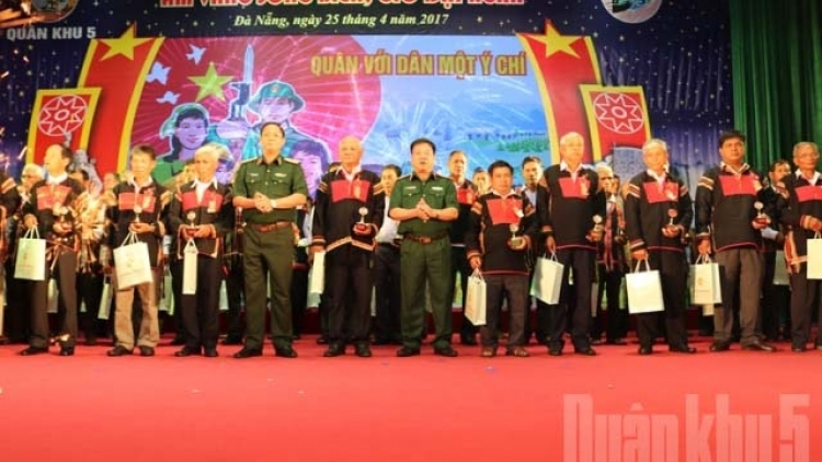 Tr’lum tr’xay lâng chắp hơnh apêê t’cooh vel, trưởng vel zr’lụ miền Trung – Tây Nguyên