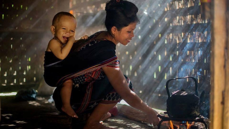 CÕNG MẸ ĐI CHƠI_ A LĂNG NGƯỚC