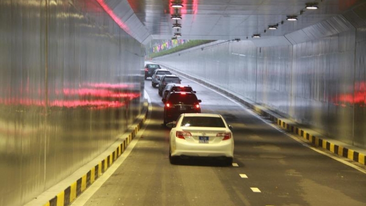 Video: Hầm chui Điện Biên Phủ - Nguyễn Tri Phương ơy đoọng xe lướt chô