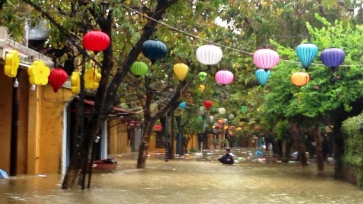 Video: HỘI AN MÙA LŨ