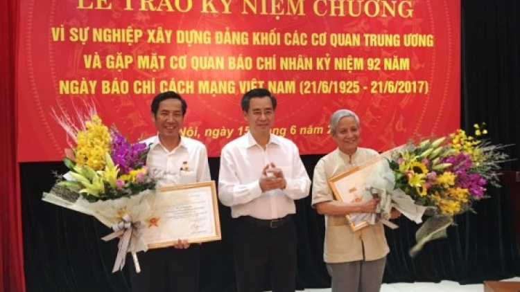 Bấc bh’rợ haanh déh t’ngay Báo Chí Cách mạng Việt Nam