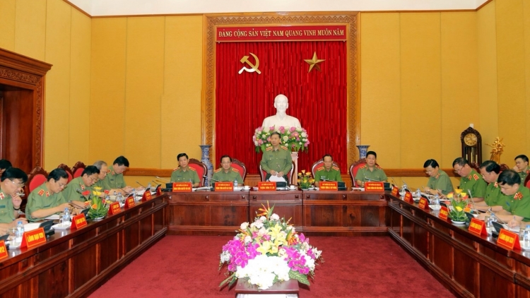 C’xêê 4/2017: Lêy cha mệêt, bhrợ têng lấh 3 r’bhầu 400 tu bhiệc bhrợ lết hình sự