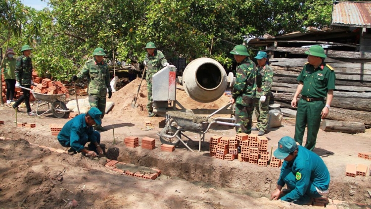 Binh đoàn 15 vêy bấc bh’rợ zúp zooi đhanuôr cóh zr’lụ k’noong k’tiếc