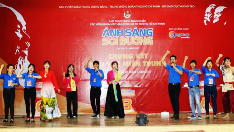 Pr’lứch Hội thi Olympic “ Râu tr’ang dzool c’lâng” g’lúh II zr’lụ miền Trung