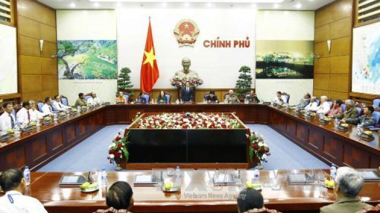 Phó Thủ tướng Vũ Đức Đam lưm apêê đại biểu ma nuýh vêy công tỉnh Khánh Hoà