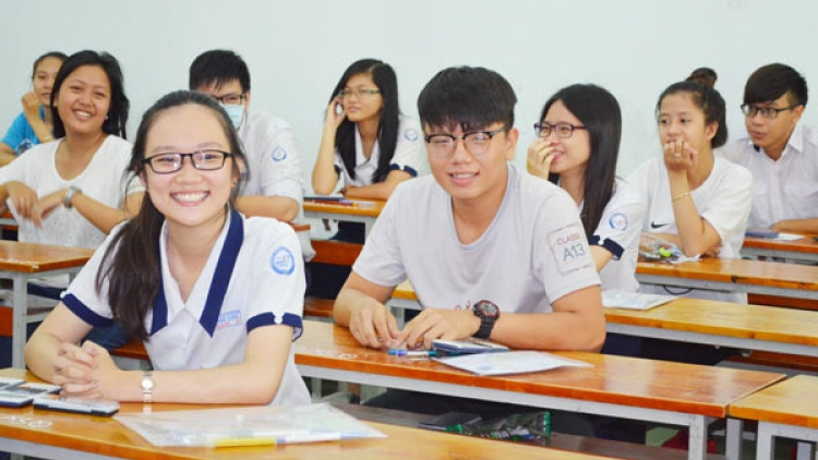 Thí sinh cắh vêy ta xay moon tốt nghiệp ha dang lơi cắh thi bài thi tổ hợp ơy nhăn pâh thi