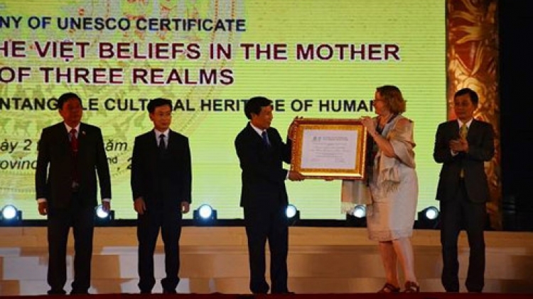 Bh’rợ đương đớp bằng UNESCO xay moon: bhrợ têng j’niêng cr’bưn bhuốih Mẫu Tam Phủ nắc c’cir văn hoá phi vật thể p’cắh mặt đoọng ha acoon manuyh