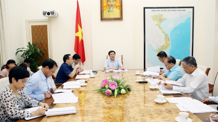 Phó Thủ tướng Vương Đình Huệ k’đươi moon pa đấh đoọng zên k’rong bhrợ bh’rợ za zưm ha đhanuôr đươi dua