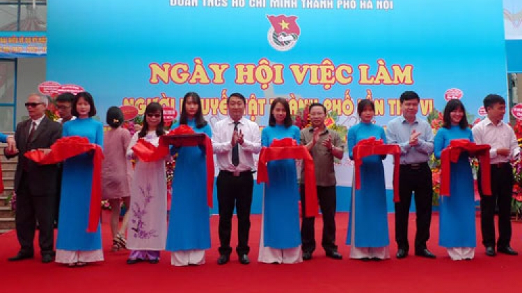 T’ngay bhiệc bhan bh’rợ tr’nêng ma nuýh khuych goo