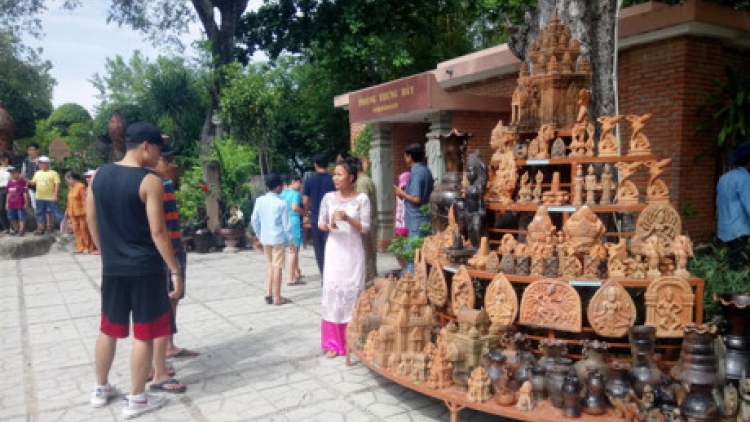 Khánh Hoà: Lấh 1000 pr’đươi văn hoá Chăm Pa đoọng t’mooi lêy đhị bêl Festival